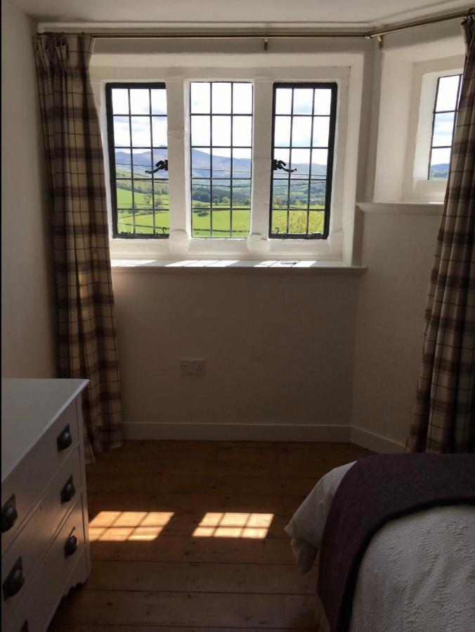 Cosy Arts & Crafts Cottage With Stunning Views Brecon Esterno foto