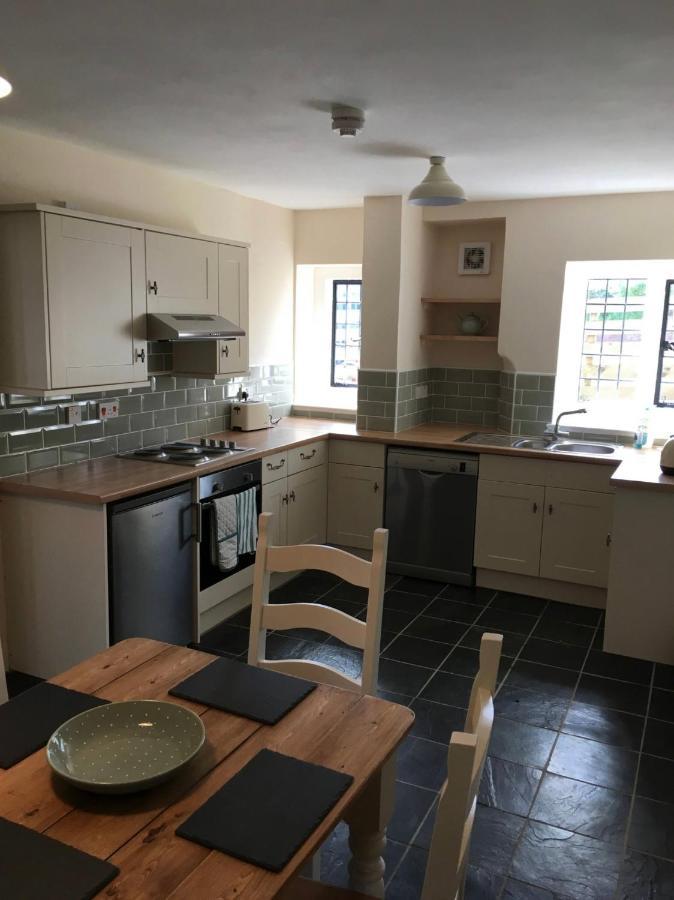 Cosy Arts & Crafts Cottage With Stunning Views Brecon Esterno foto