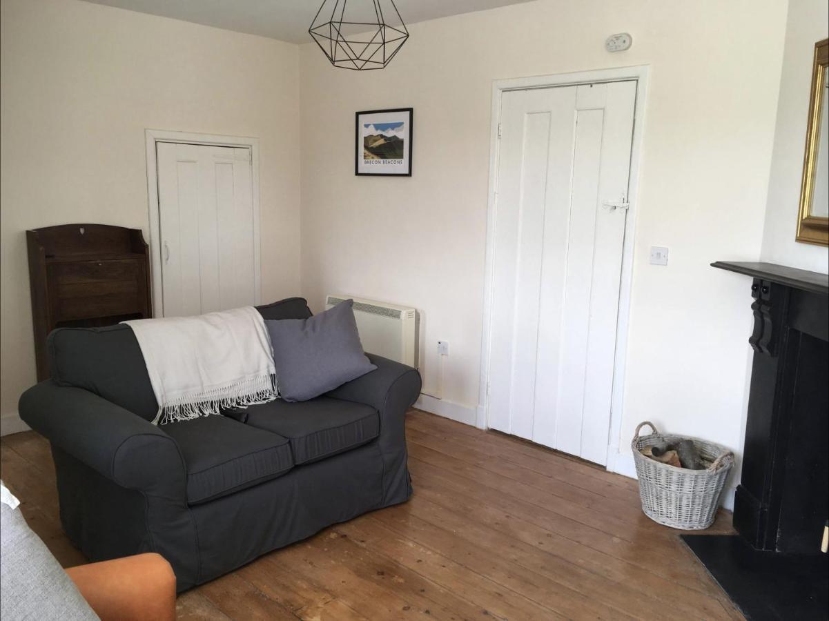 Cosy Arts & Crafts Cottage With Stunning Views Brecon Esterno foto